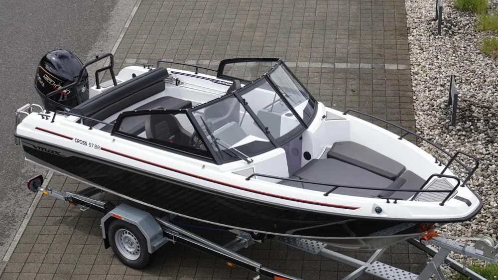 BoatPhoto.coverAlt