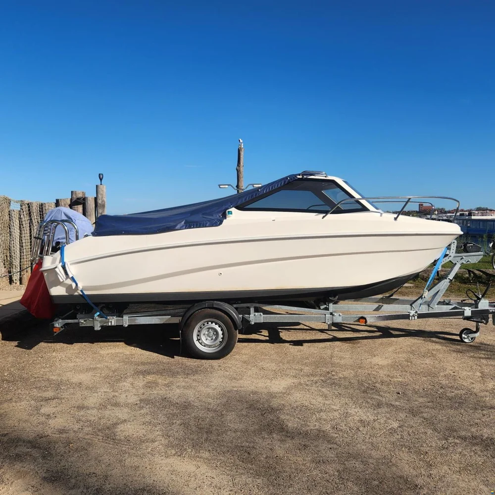 BoatPhoto.coverAlt