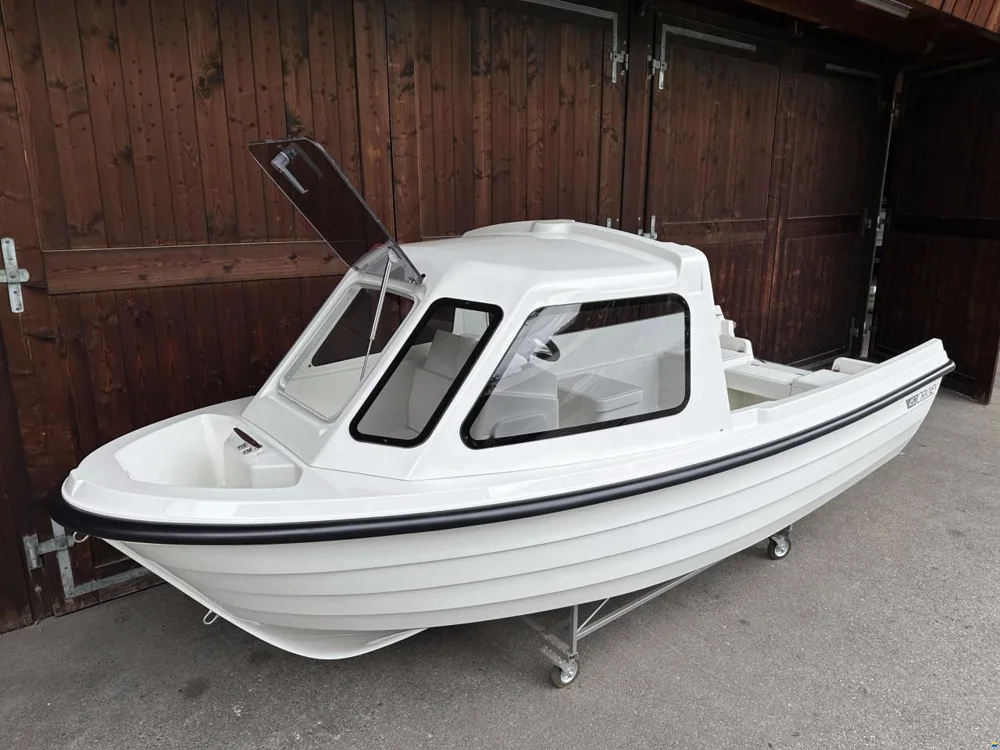 BoatPhoto.alt