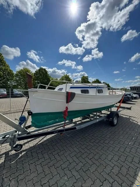 BoatPhoto.coverAlt