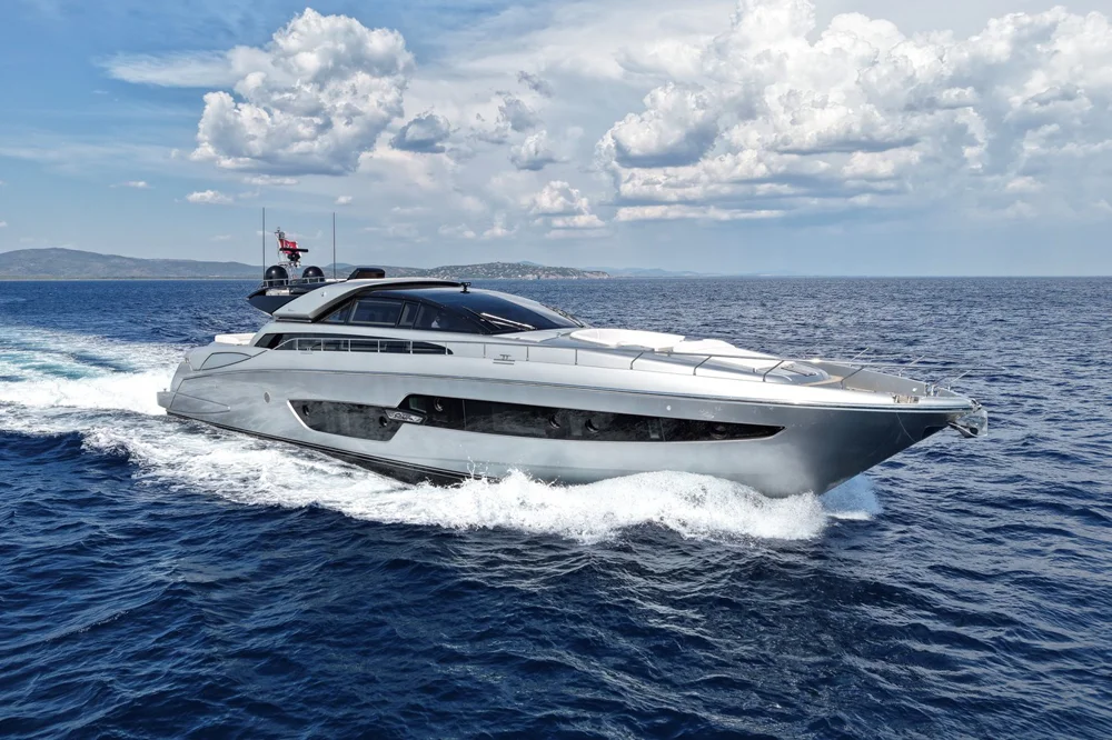 BoatPhoto.coverAlt