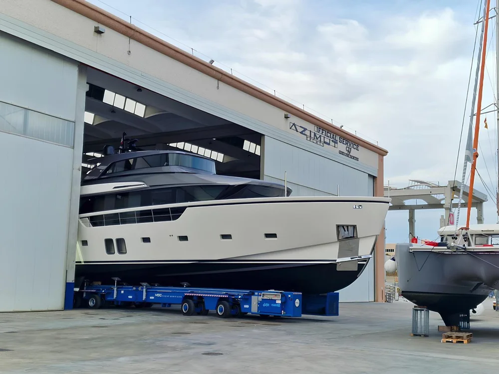 BoatPhoto.coverAlt