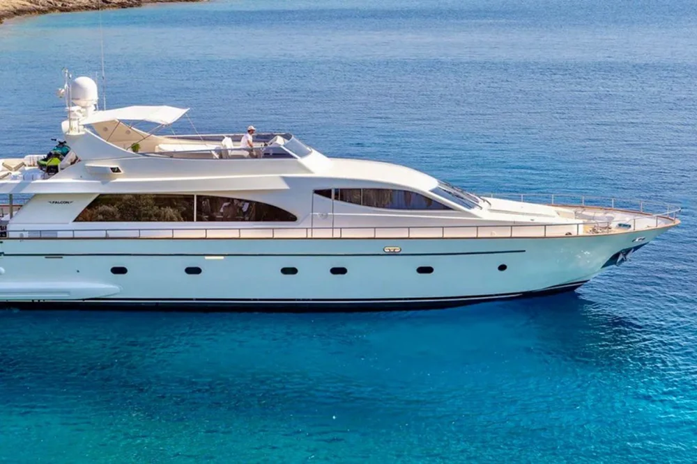 BoatPhoto.coverAlt