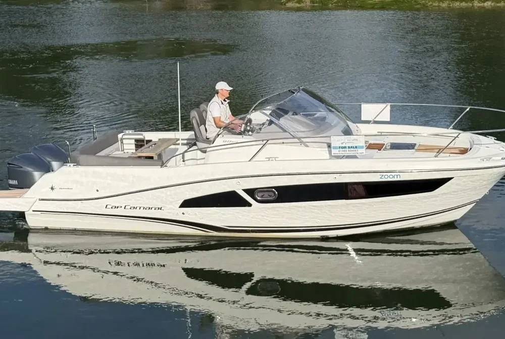2021 Jeanneau Cap Camarat 9.0 WA for sale in Lower Swanwick, United Kingdom, photo 2 of 5
