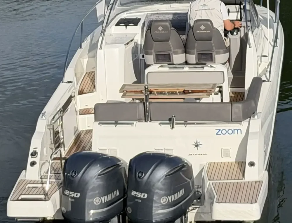 2021 Jeanneau Cap Camarat 9.0 WA for sale in Lower Swanwick, United Kingdom, photo 5 of 5
