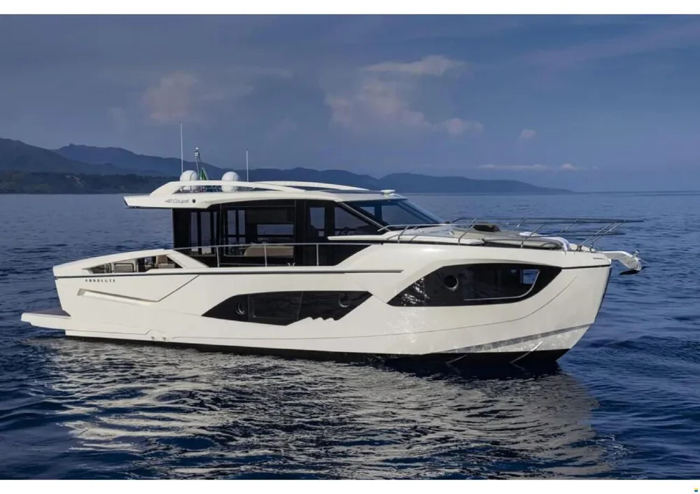 BoatPhoto.coverAlt