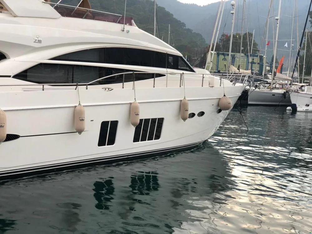 2012 Princess Yachts 72 for sale in Muğla, Turkey, photo 3 of 5