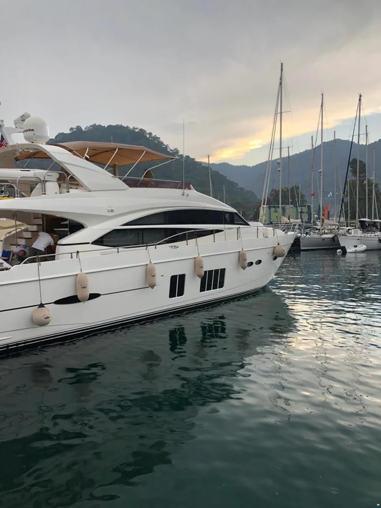 2012 Princess Yachts 72 for sale in Muğla, Turkey, photo 4 of 5