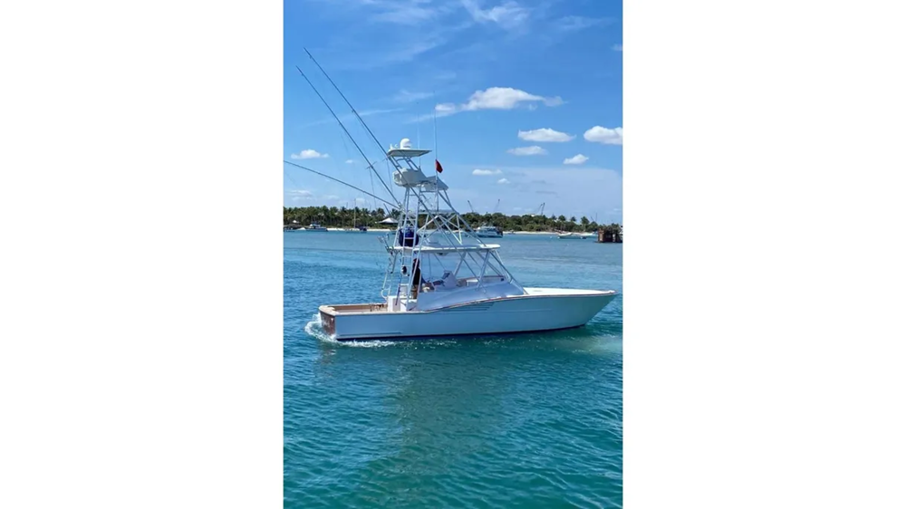 BoatPhoto.coverAlt