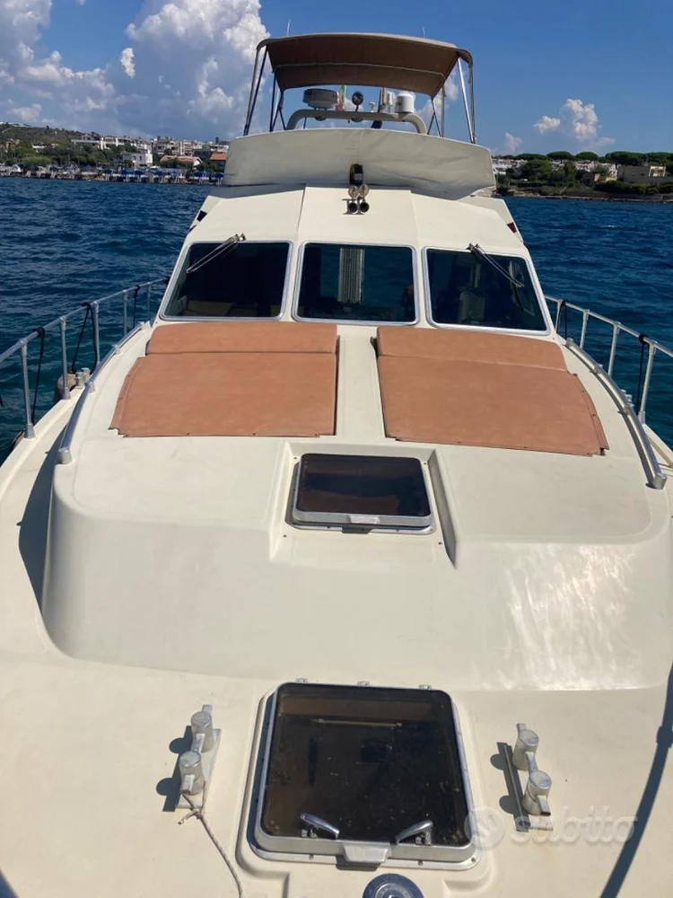 BoatPhoto.coverAlt