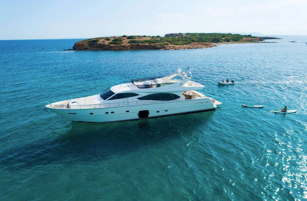 BoatPhoto.coverAlt