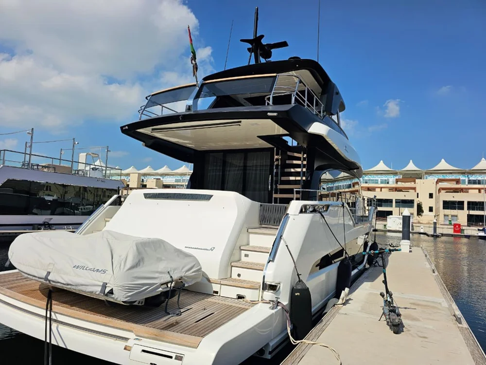 BoatPhoto.coverAlt