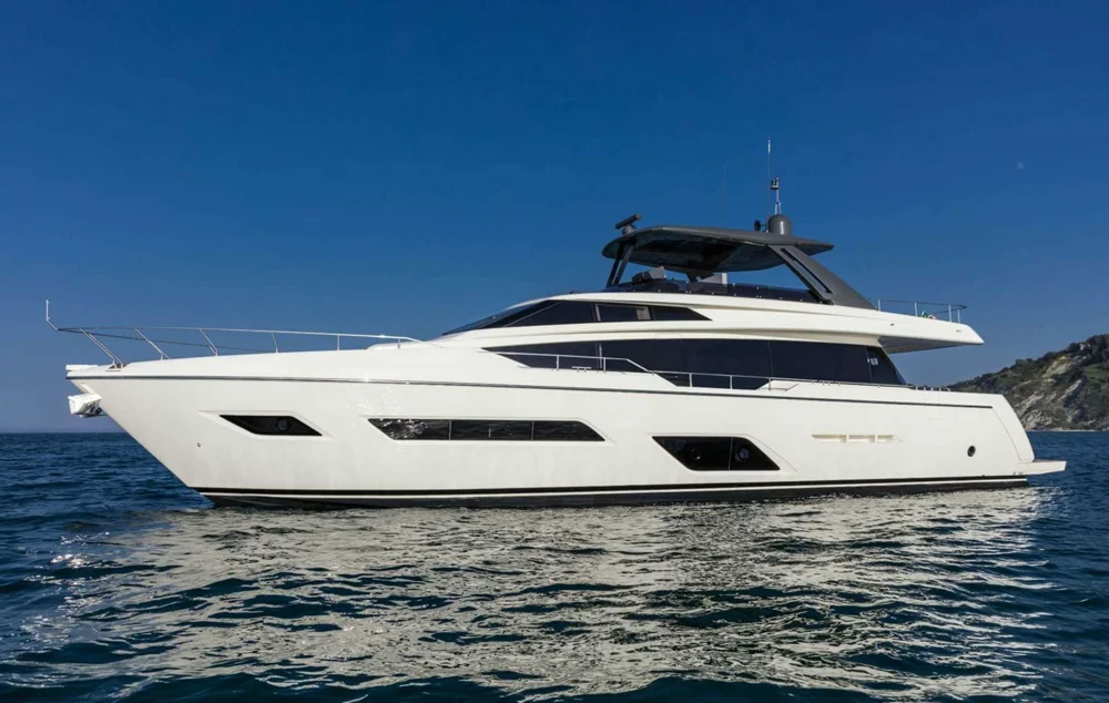 BoatPhoto.coverAlt