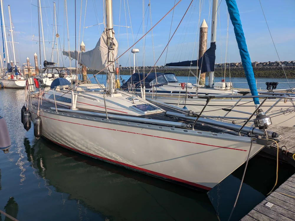 BoatPhoto.coverAlt
