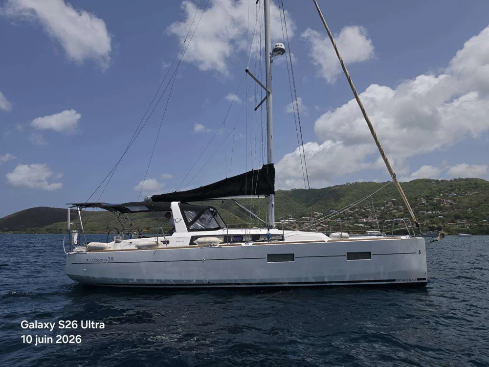 BoatPhoto.coverAlt