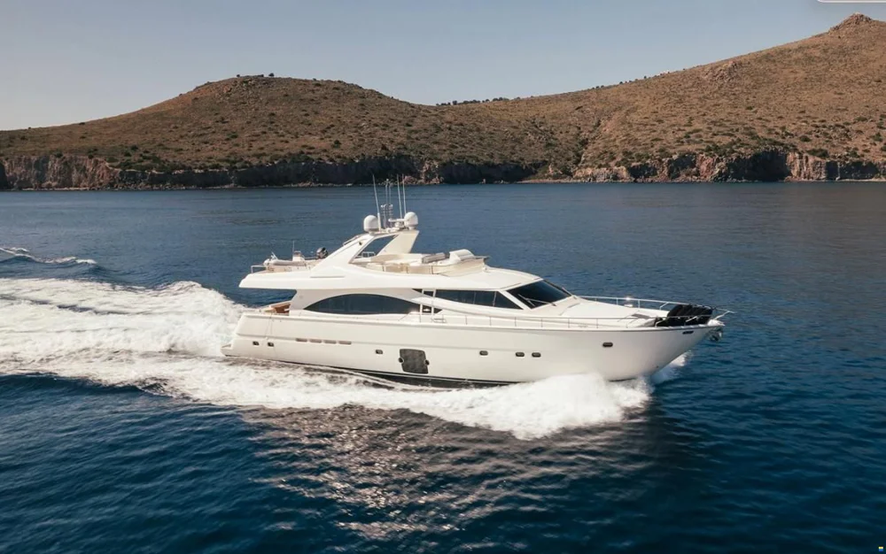 BoatPhoto.coverAlt