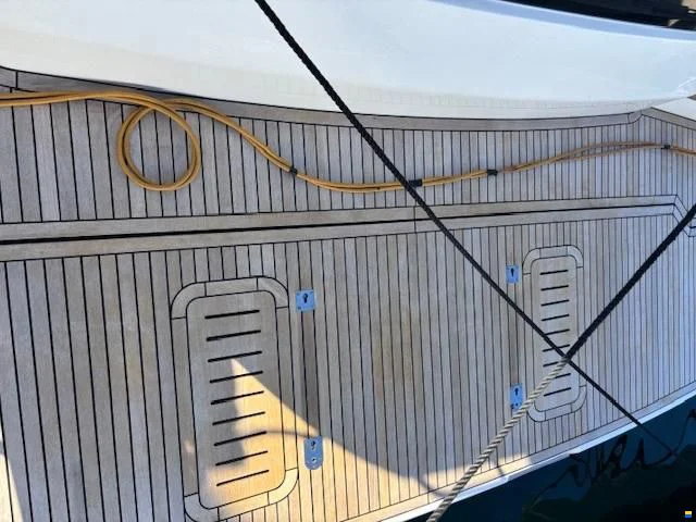 BoatPhoto.coverAlt