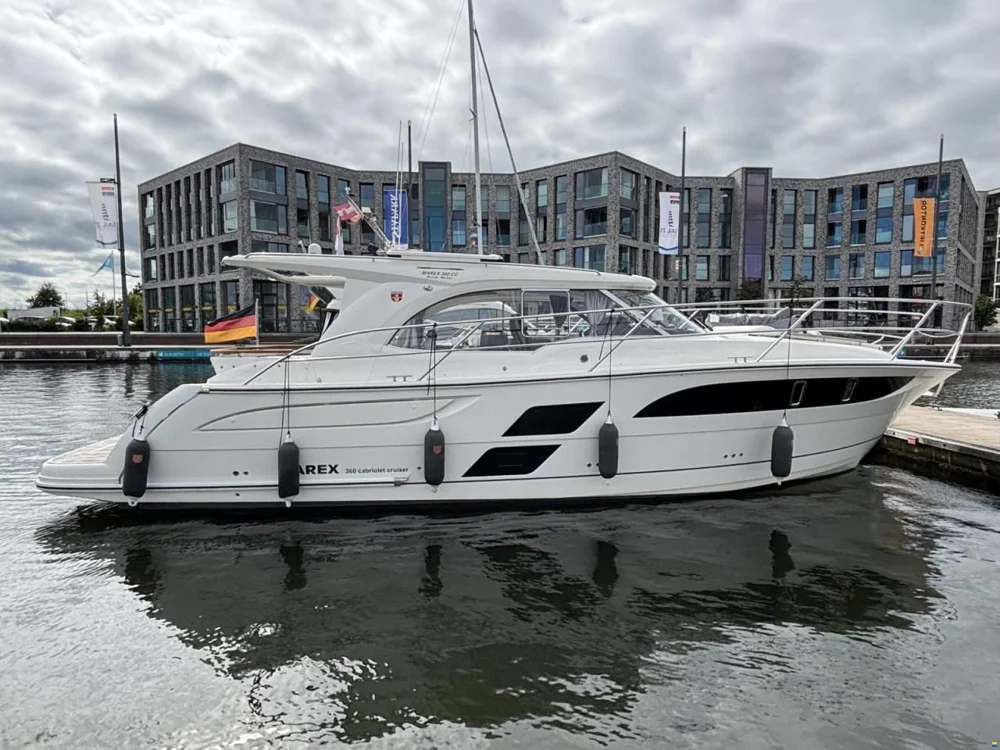 BoatPhoto.coverAlt