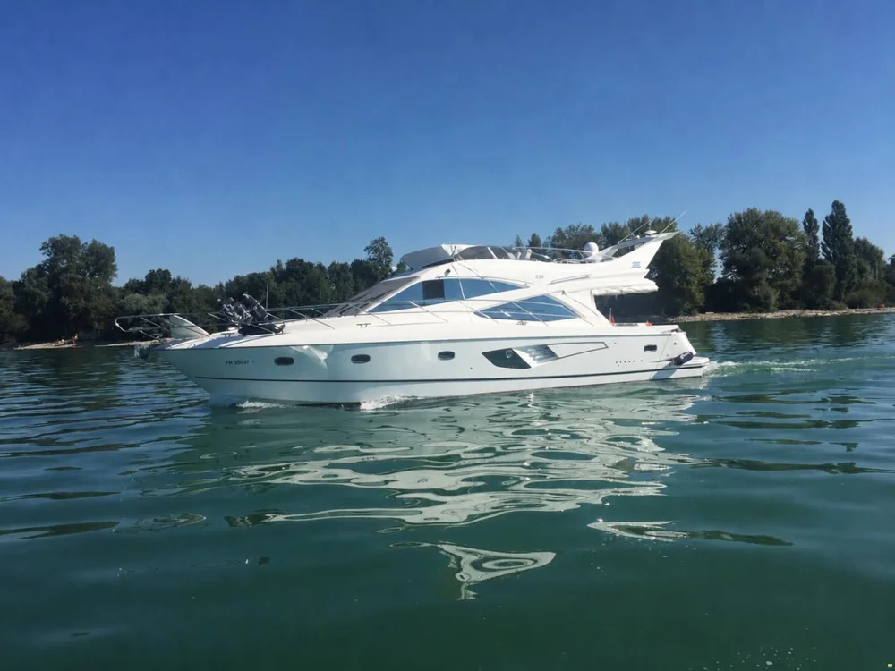 BoatPhoto.coverAlt