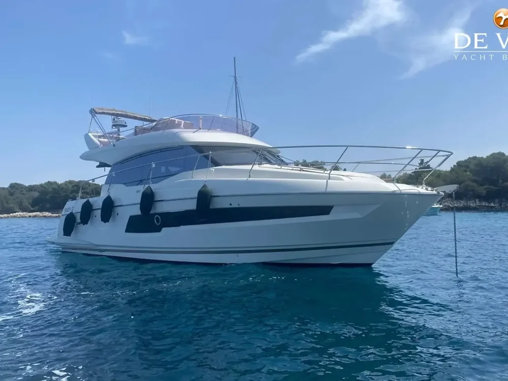 BoatPhoto.coverAlt
