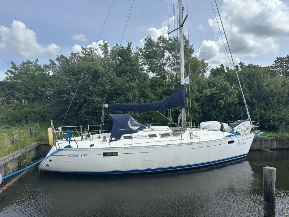 1991 BENETEAU Oceanis 350 for sale in Molkwerum, The Netherlands, photo 2 of 5