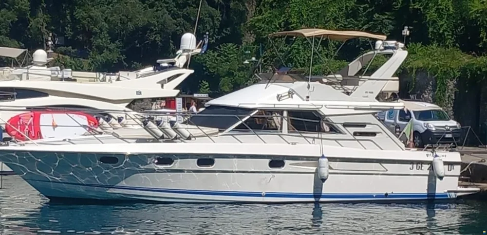 BoatPhoto.coverAlt