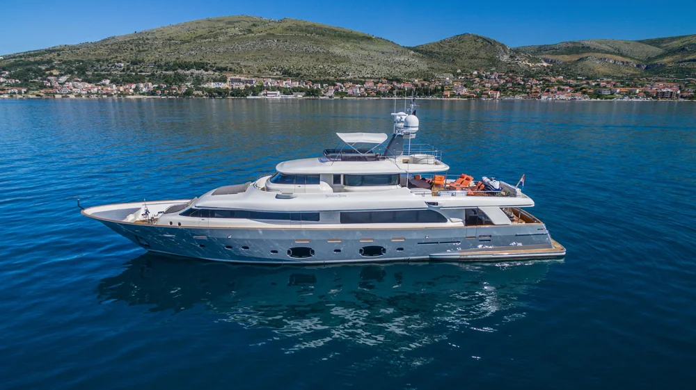 2008 Custom Line NAVETTA 33 for sale in Pula, Croatia, photo 1 of 5