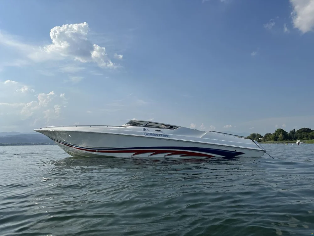 2007 Fountain Powerboats Fever 29 for sale in Tronzano Lago Maggiore, Italy, photo 2 of 3