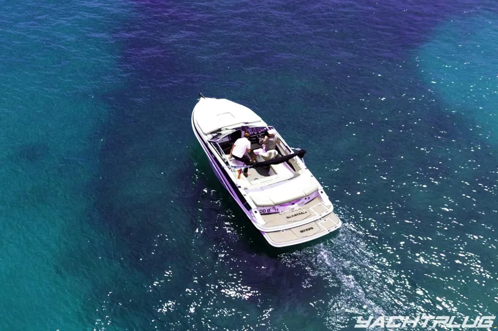 BoatPhoto.coverAlt