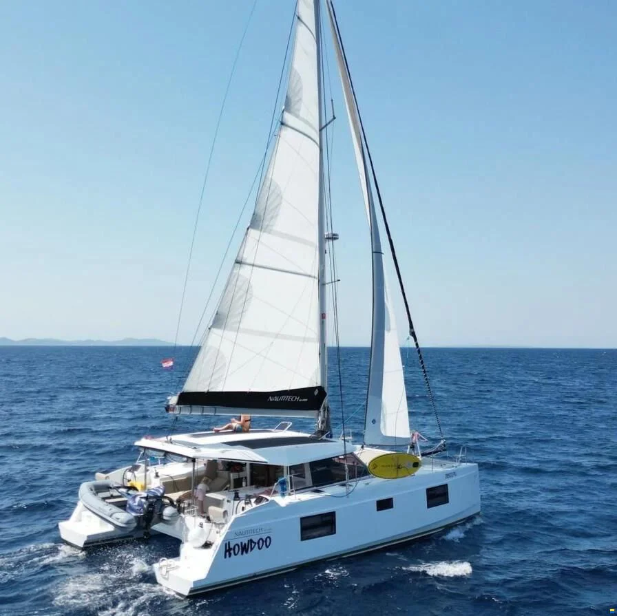 BoatPhoto.coverAlt