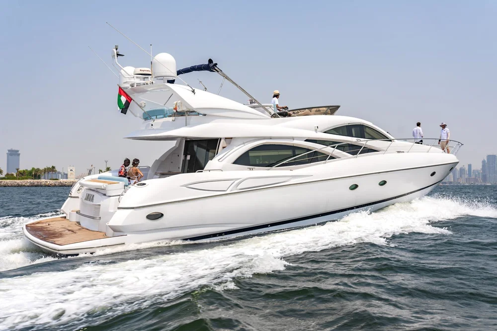 BoatPhoto.coverAlt