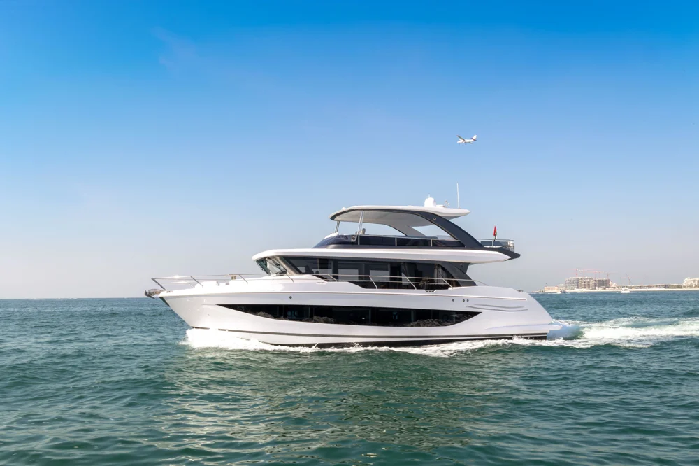 BoatPhoto.coverAlt