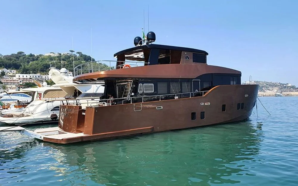 BoatPhoto.coverAlt