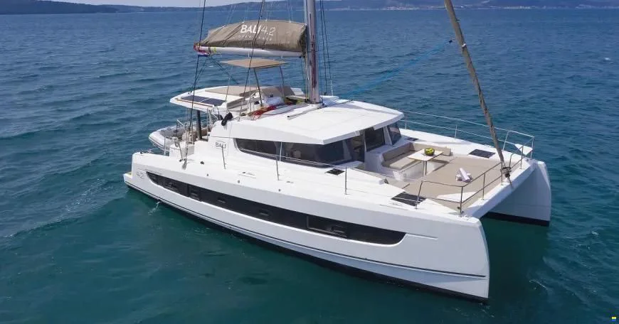 BoatPhoto.coverAlt