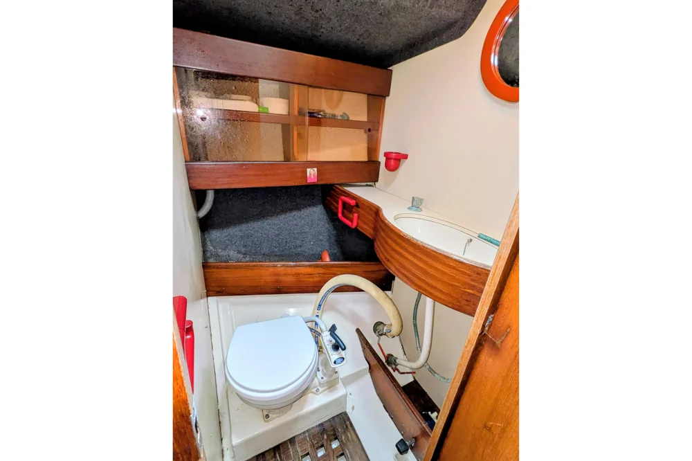BoatPhoto.alt