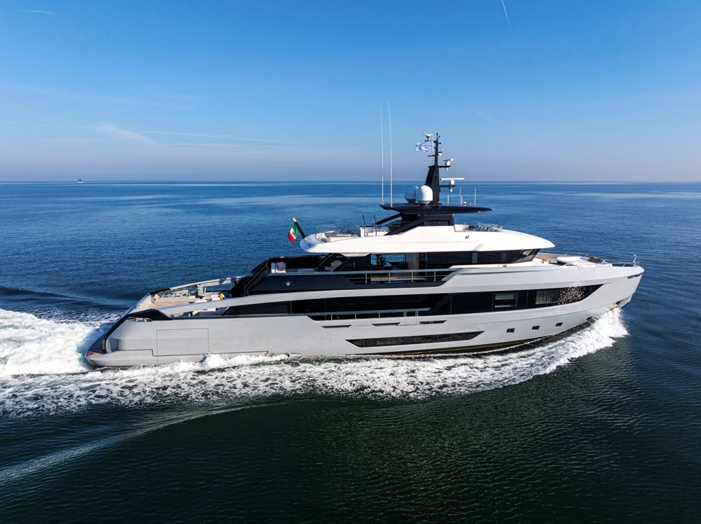 BoatPhoto.coverAlt