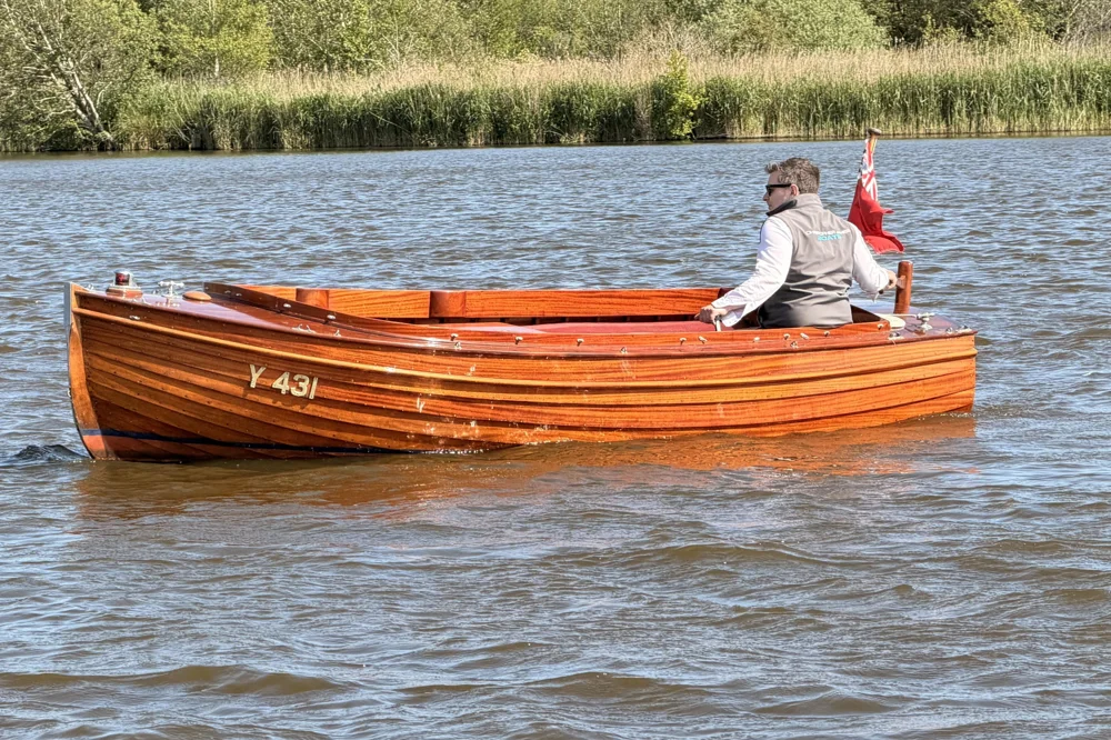 BoatPhoto.alt