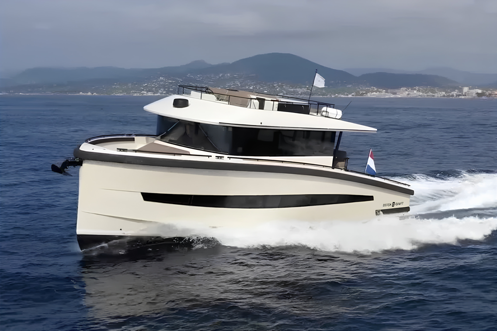 BoatPhoto.coverAlt