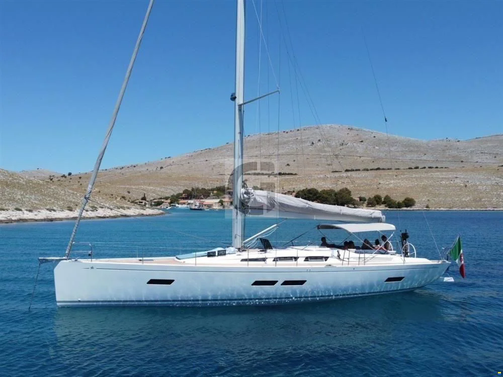 BoatPhoto.coverAlt