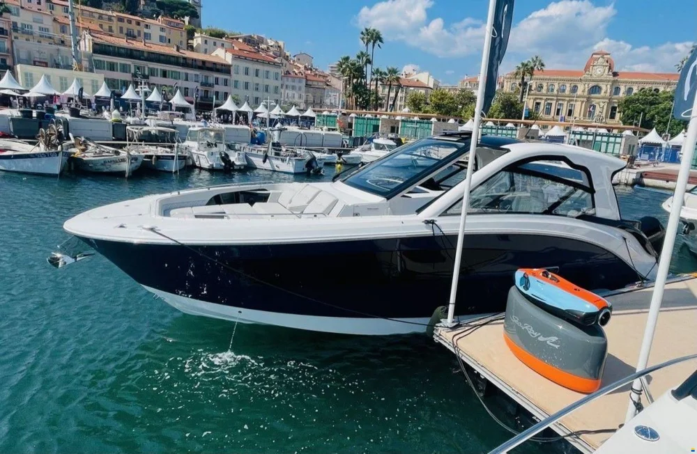 BoatPhoto.coverAlt