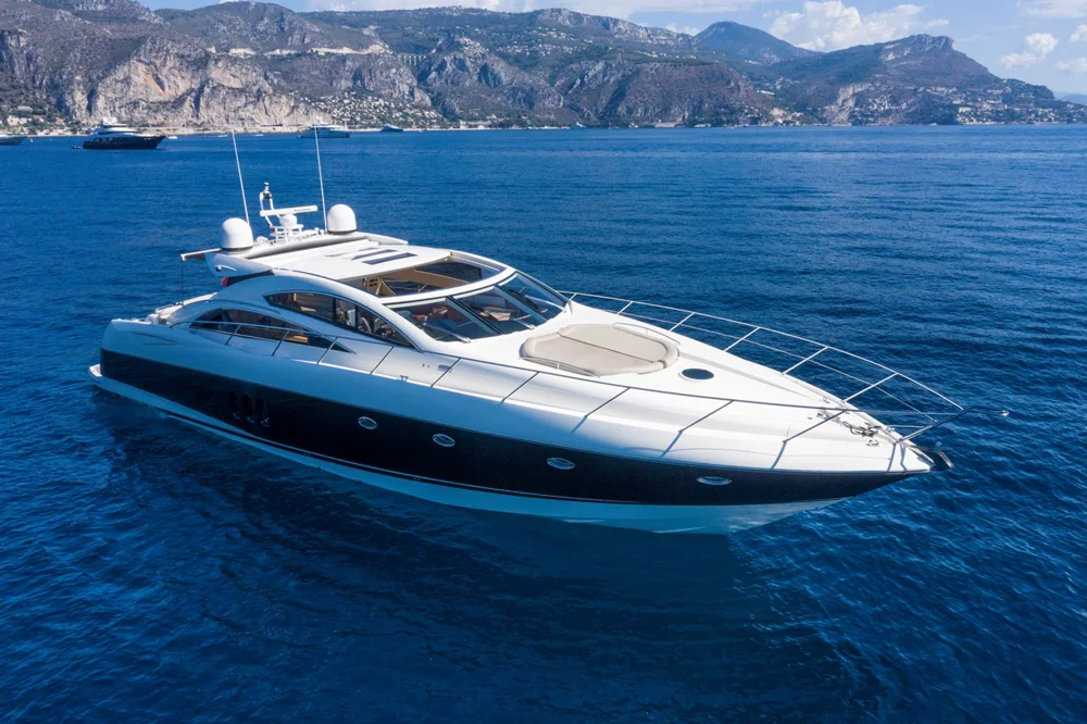 BoatPhoto.coverAlt