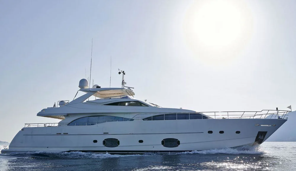 BoatPhoto.coverAlt