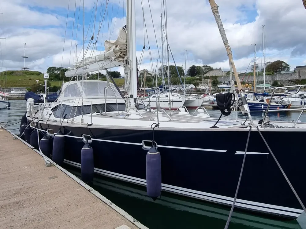 BoatPhoto.coverAlt
