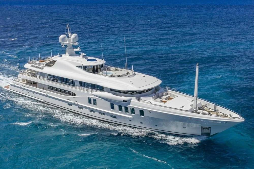BoatPhoto.coverAlt
