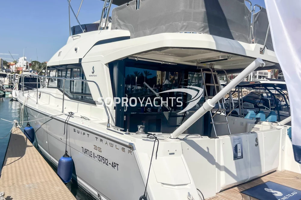 BoatPhoto.coverAlt