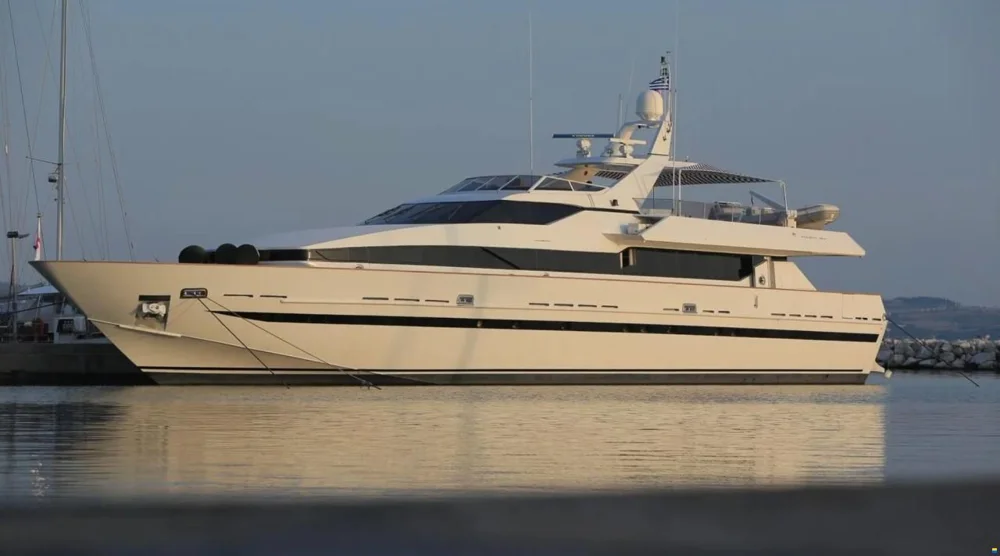 BoatPhoto.coverAlt