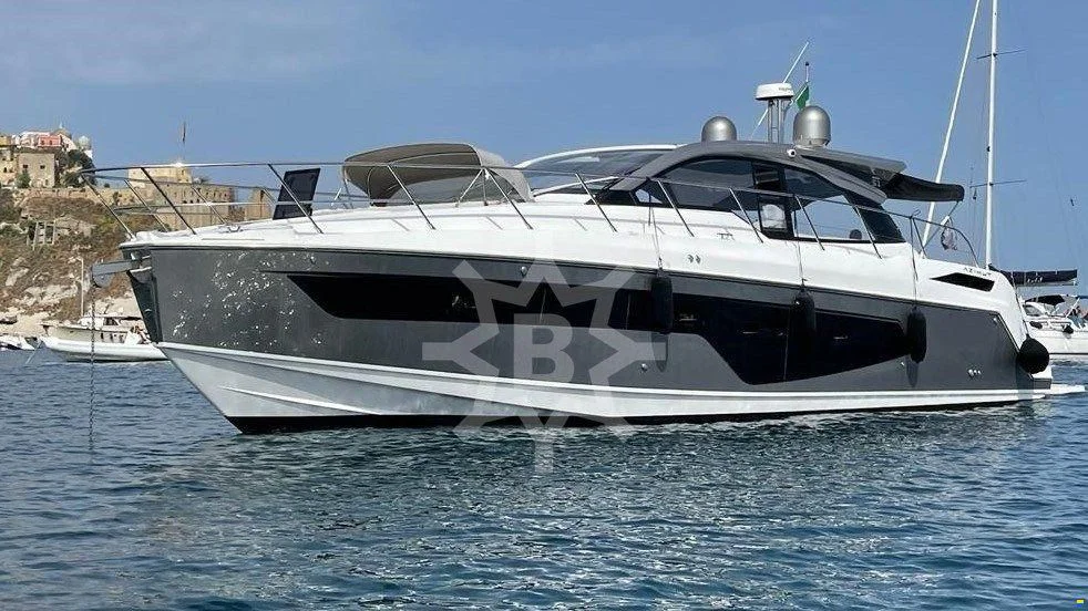 BoatPhoto.coverAlt