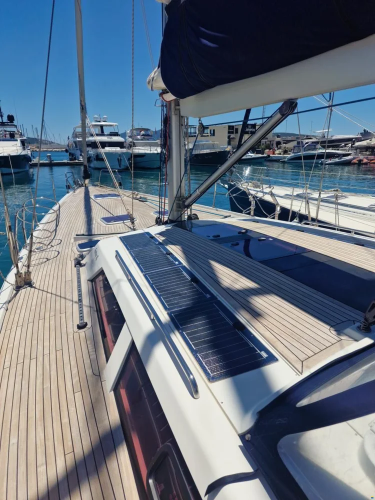 BoatPhoto.coverAlt