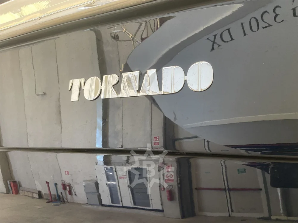 1994 Tornado Boats 44 for sale in Friuli, Italy, photo 3 of 5