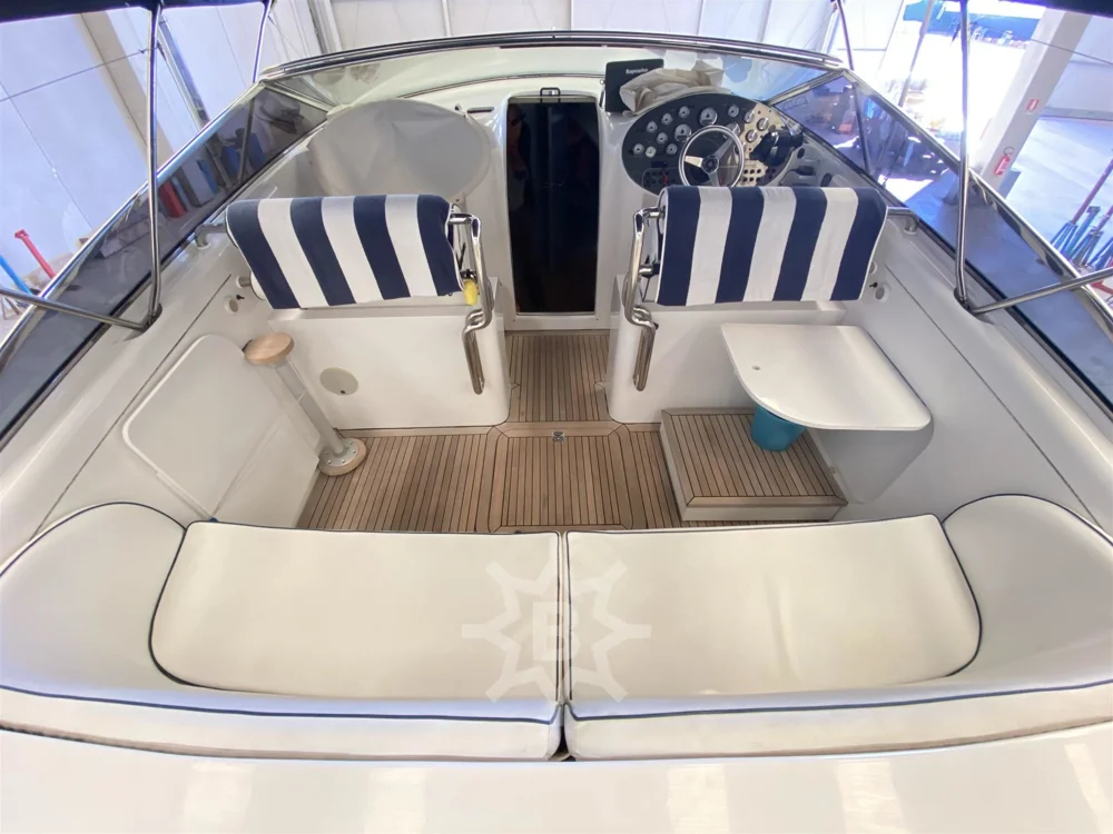 1994 Tornado Boats 44 for sale in Friuli, Italy, photo 5 of 5